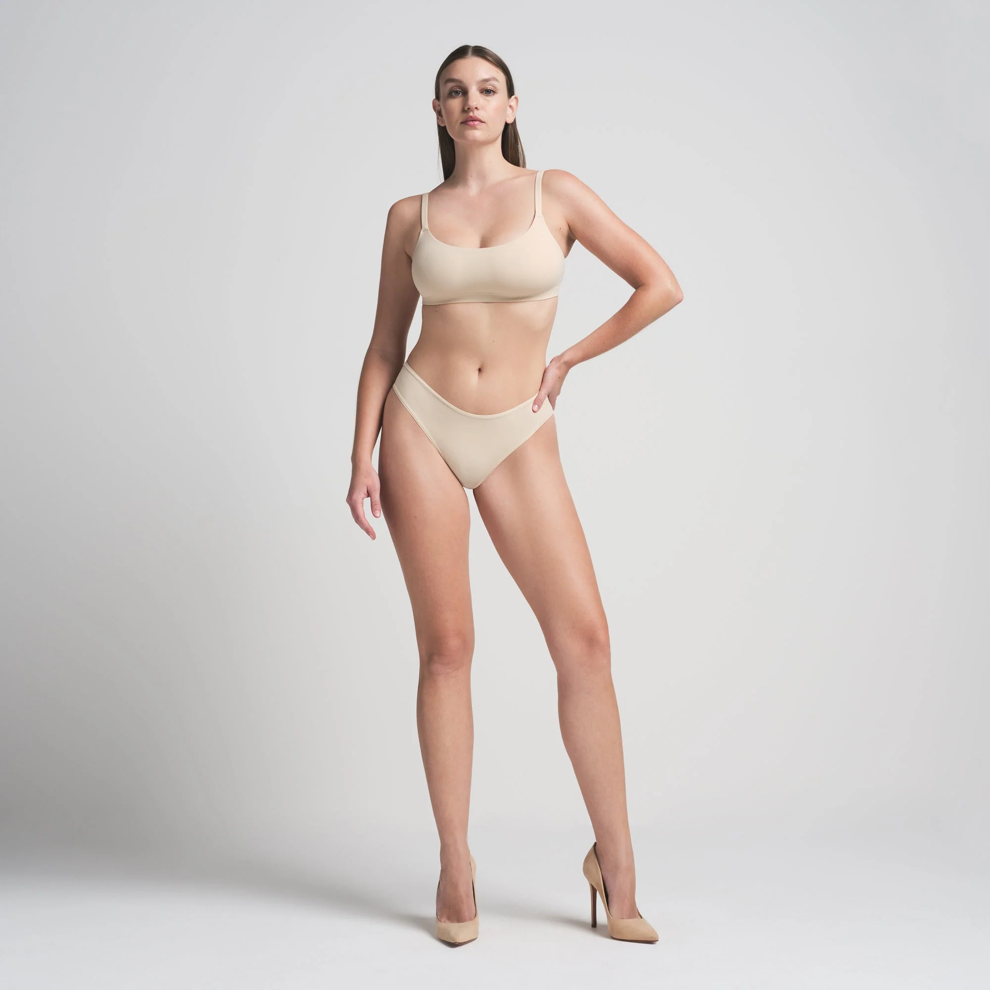 FITS EVERYBODY SCOOP BRALETTE | SAND