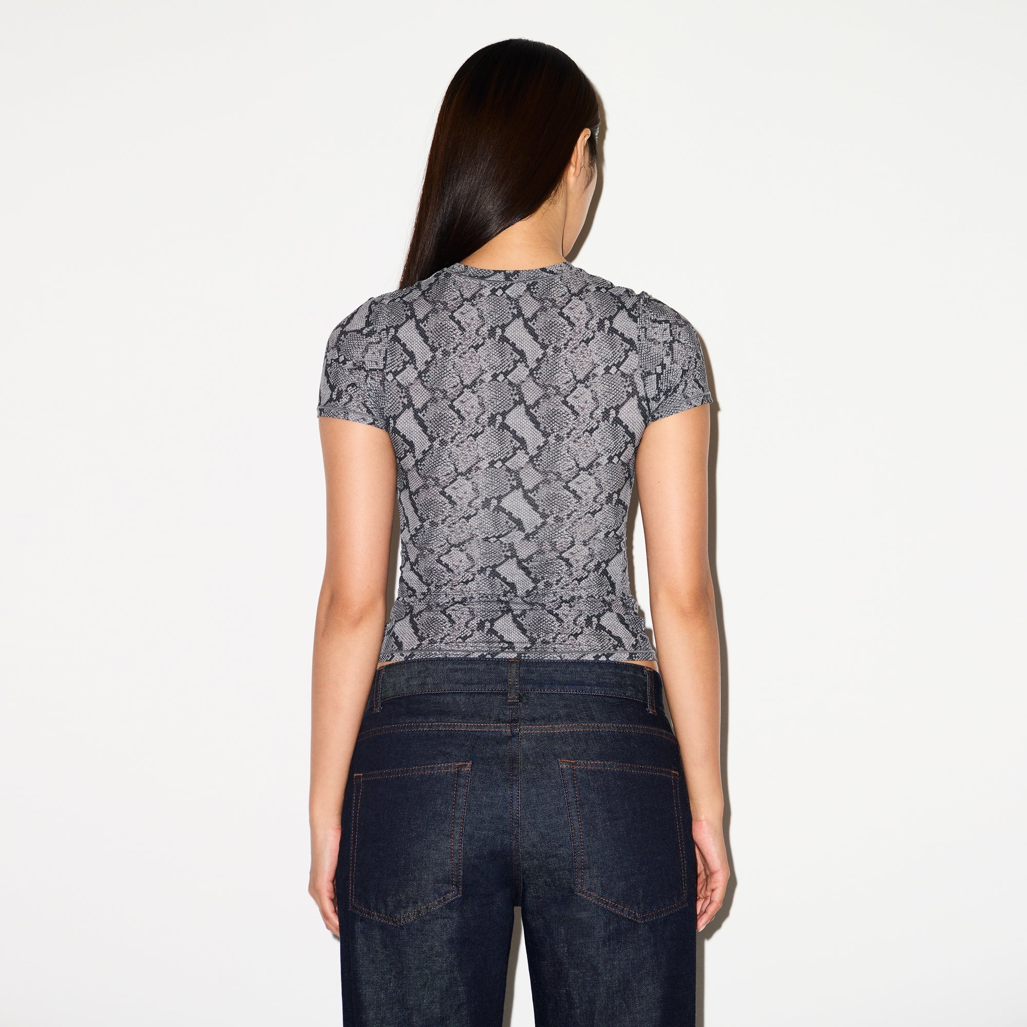 FITS EVERYBODY T-SHIRT | SHADOW SNAKE PRINT - Image 3