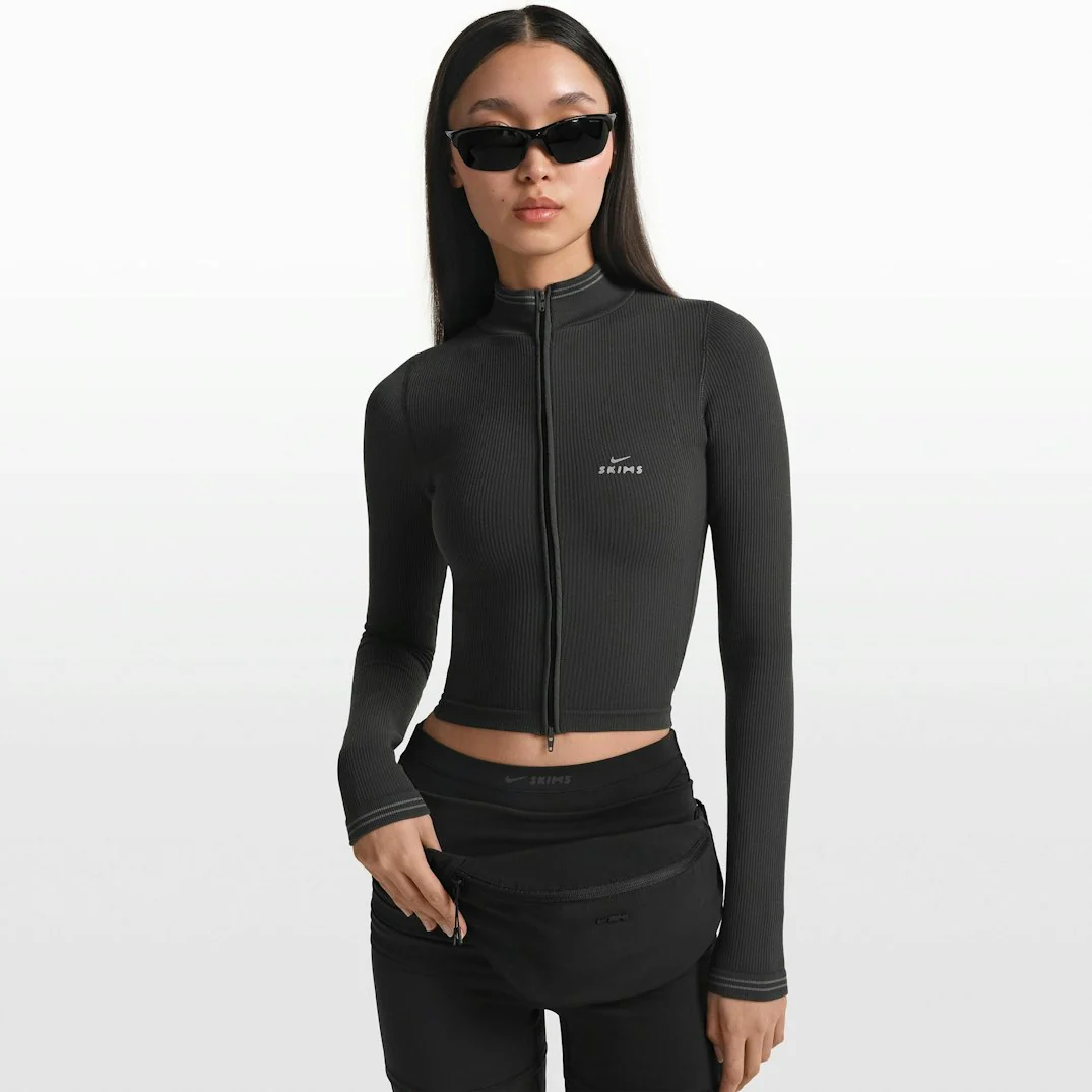 NikeSKIMS ACCESSORIES FANNY PACK | OBSIDIAN - Image 3