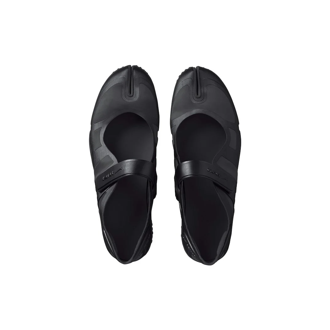 NikeSKIMS FOOTWEAR RIFT SATIN | BLACK