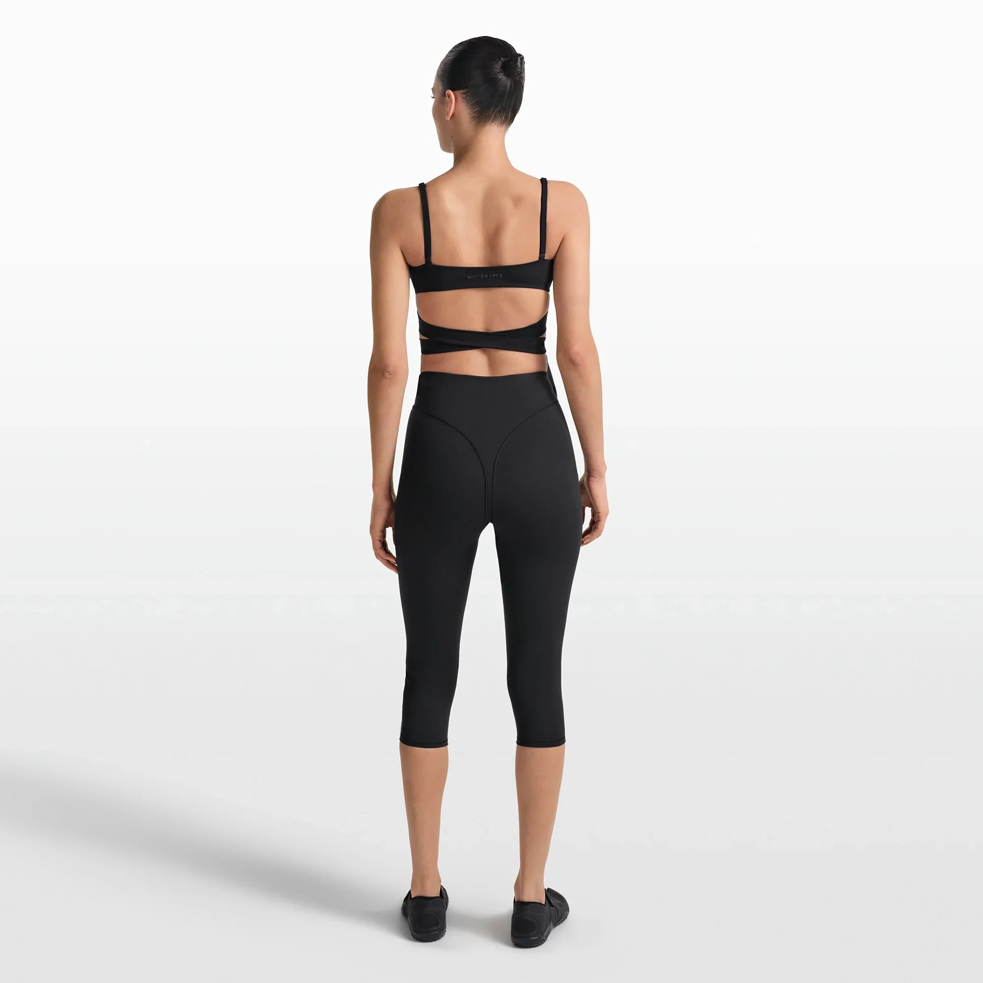 NikeSKIMS MATTE WRAP FRONT BRA | OBSIDIAN - Image 5
