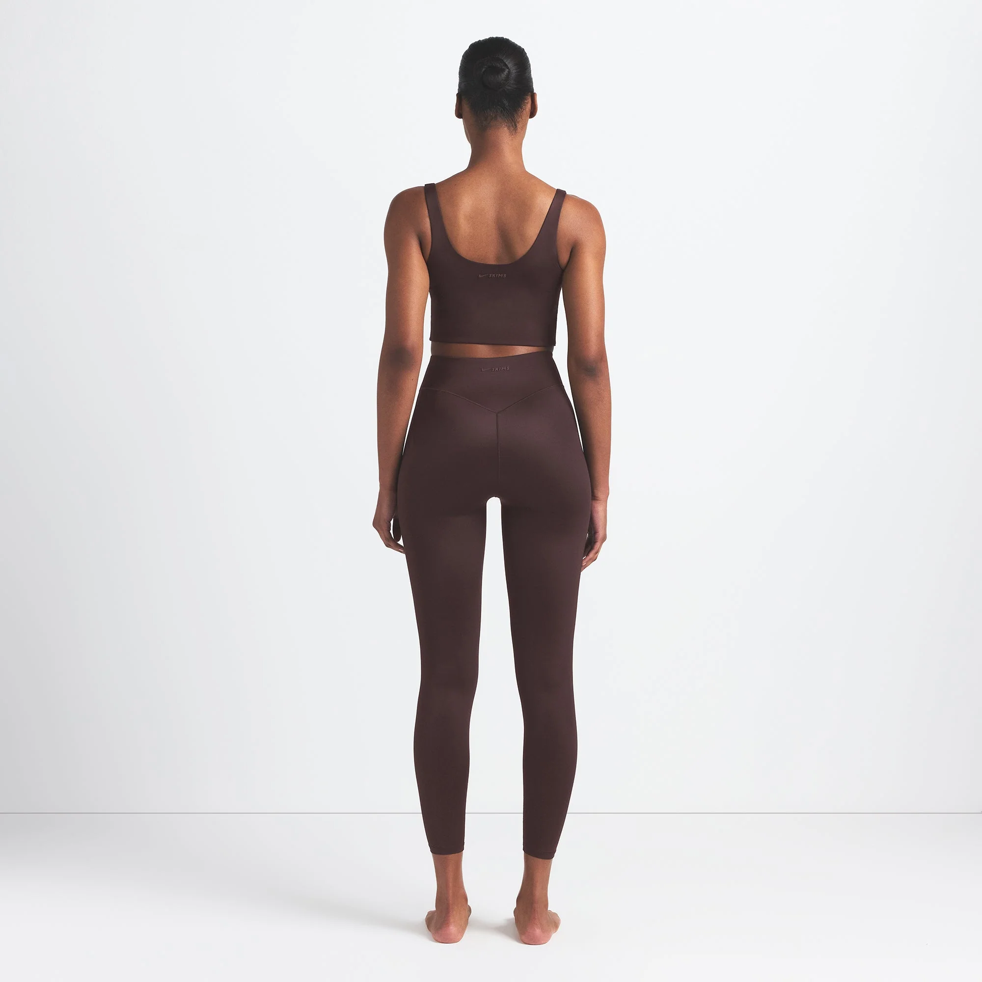 NikeSKIMS SHINE BONDED WAIST 26" LEGGING | PHOENIX - Image 5
