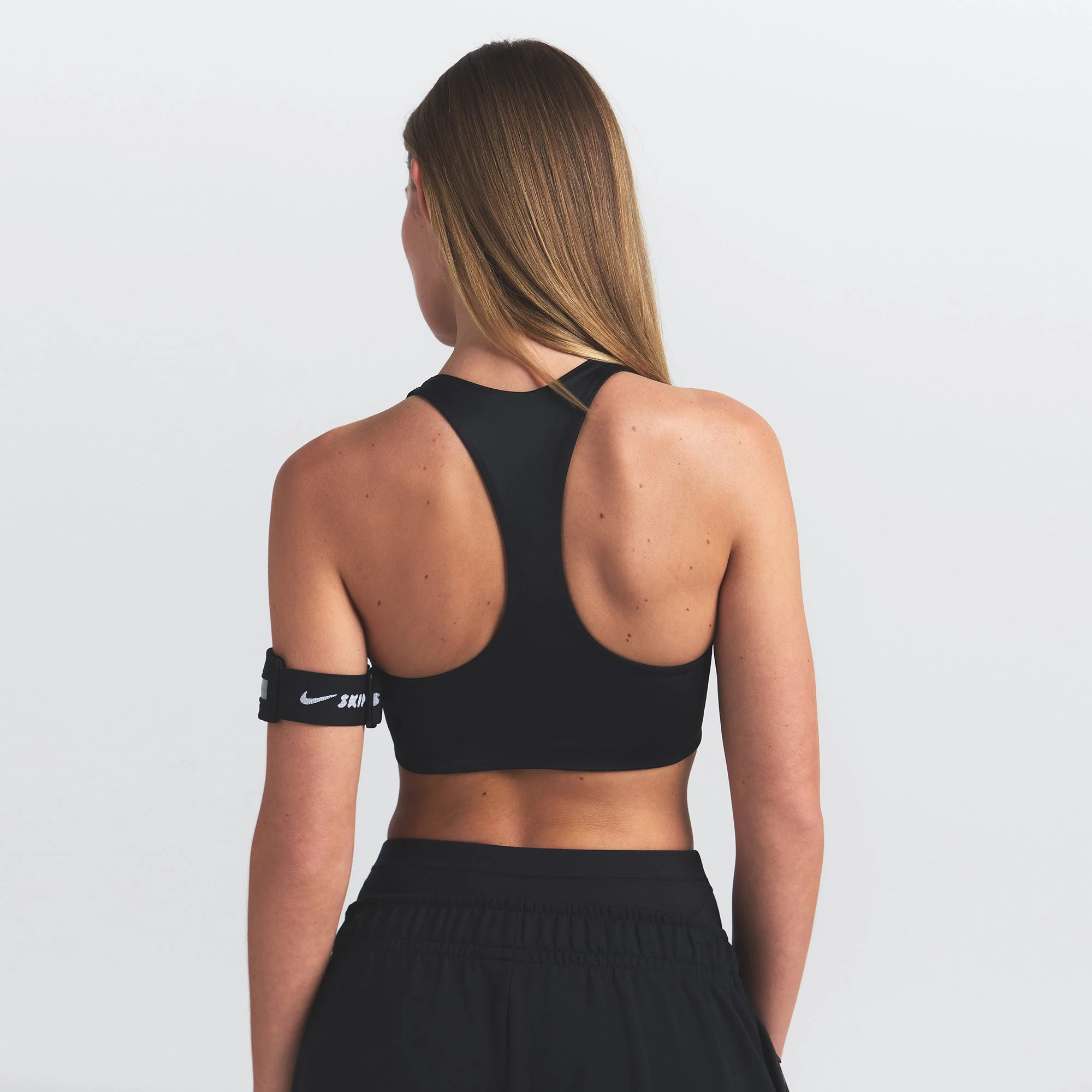 NikeSKIMS SHINE RACER BACK BRA | OBSIDIAN - Image 3