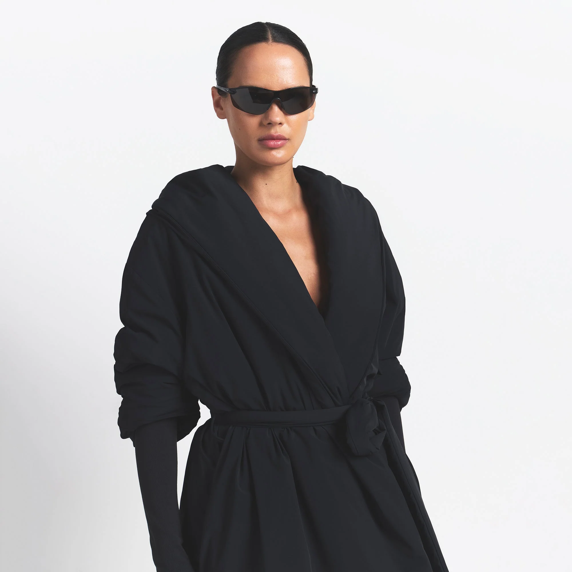 NikeSKIMS WOVEN NYLON WRAP COAT | OBSIDIAN - Image 2