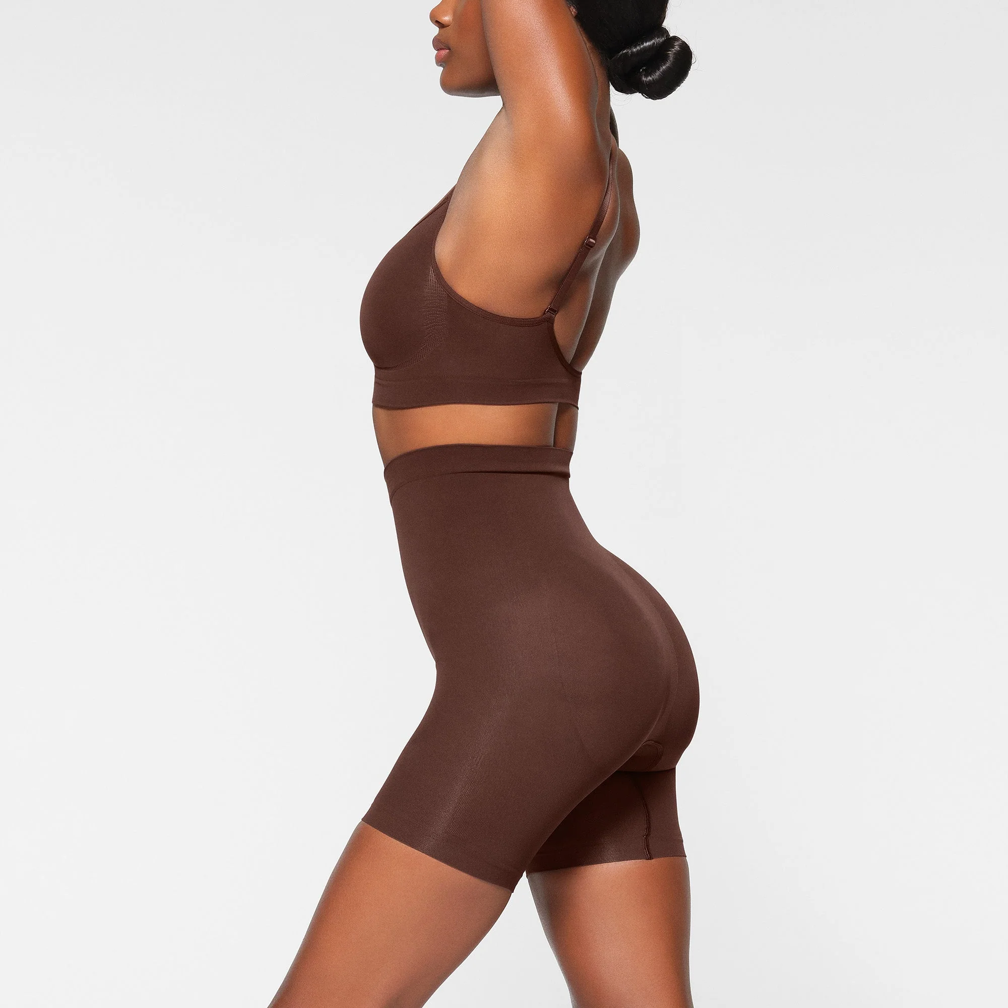 SEAMLESS SCULPT MID THIGH SHORT | COCOA - Image 2