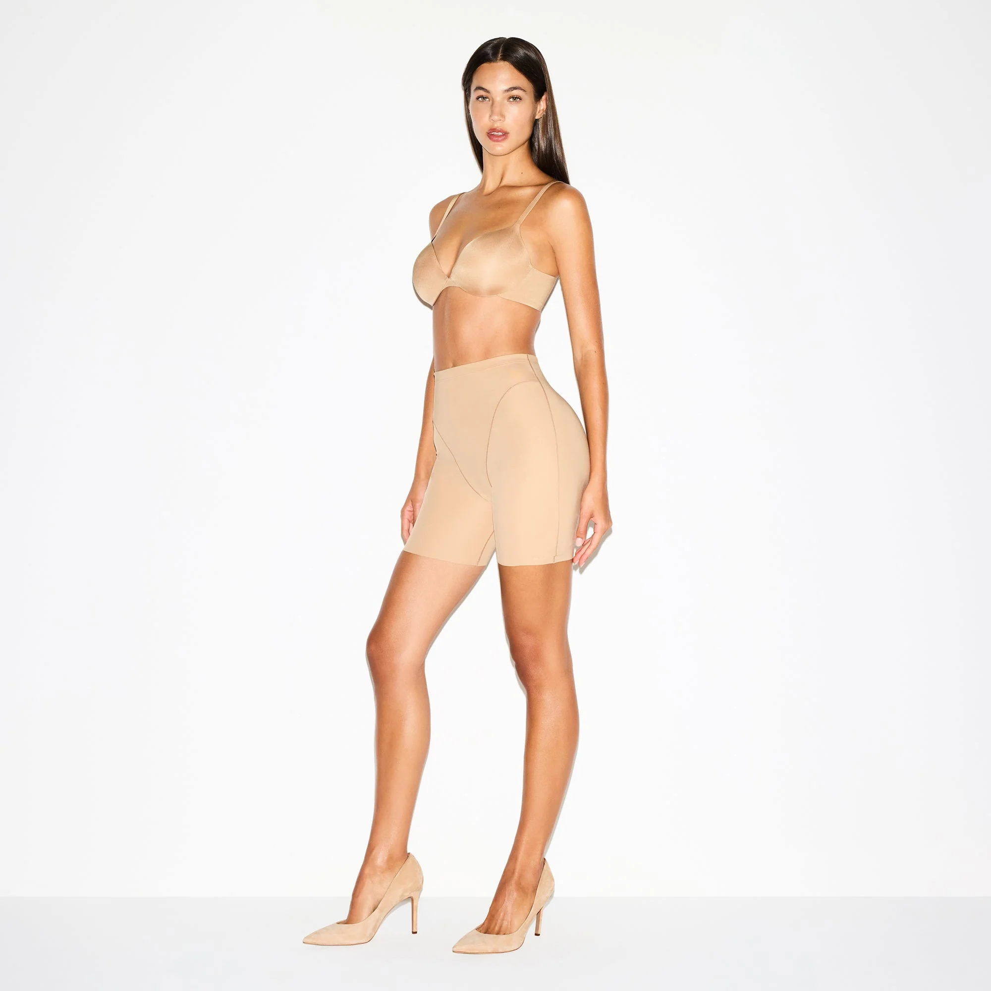 SKIMS BODY BUTT AND HIP ENHANCING MID THIGH SHORT | CLAY - Image 3