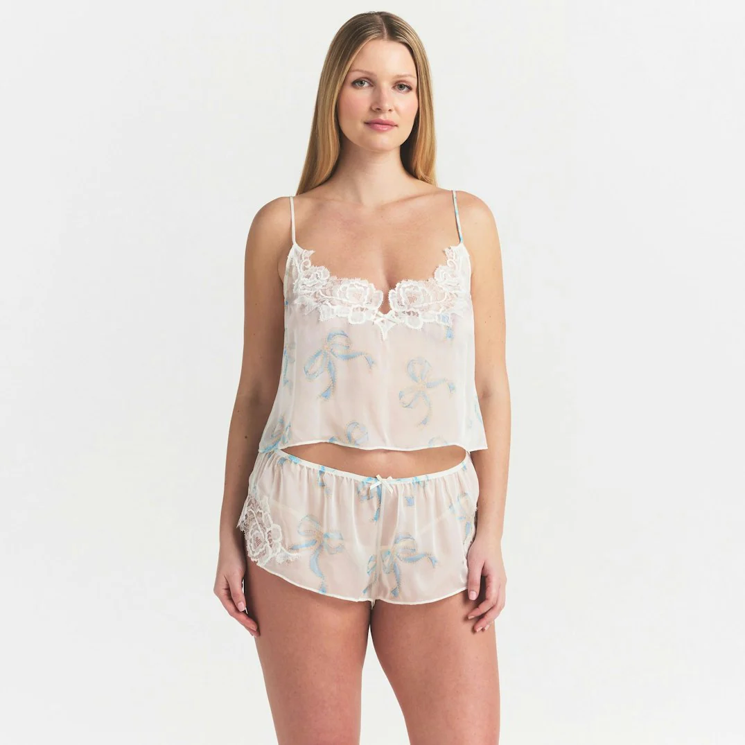 SKIMS ROMANCE CAMI AND SHORT SET | IVORY PEARL BOWS PRINT - Image 3