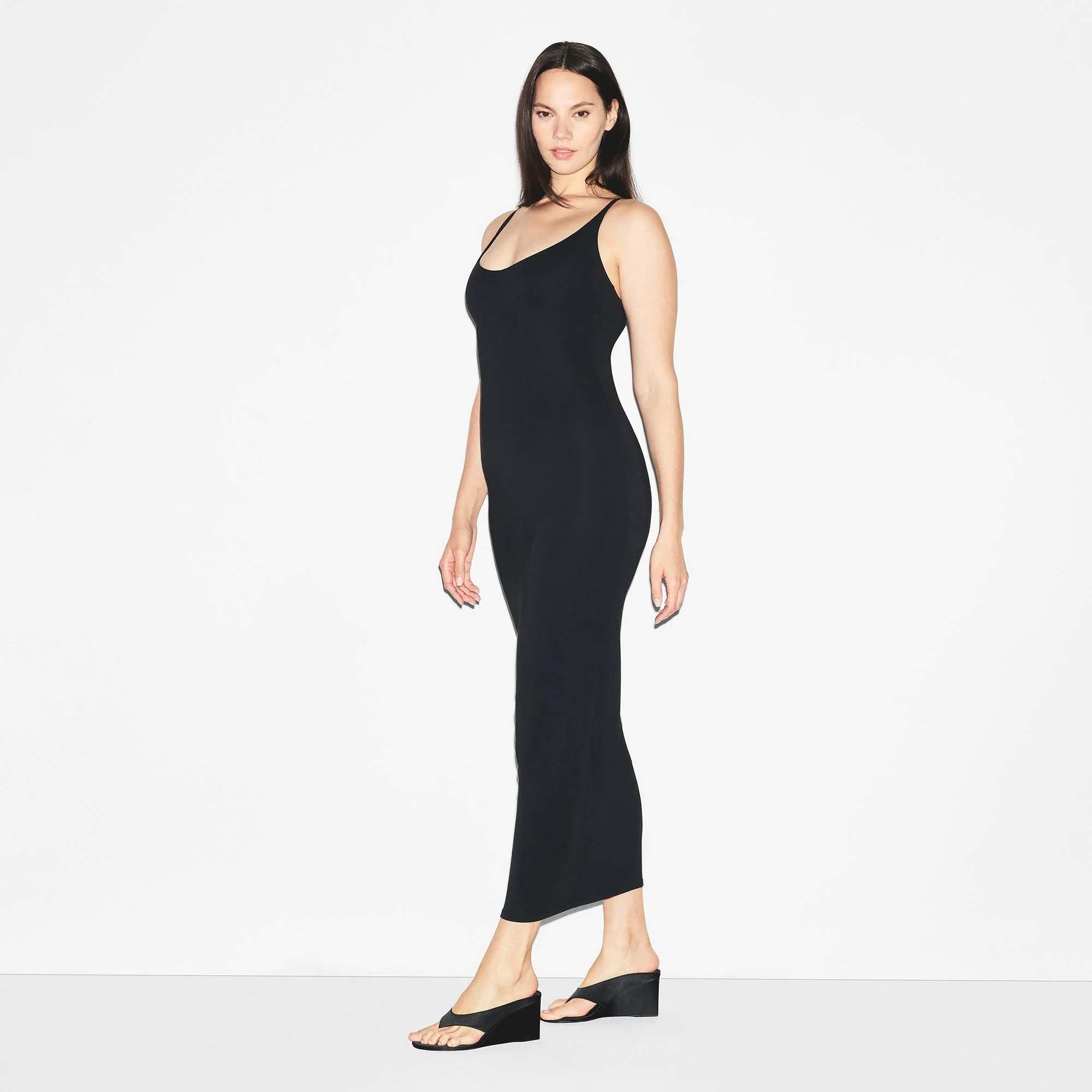 SMOOTH LAYERS SCOOP NECK LONG DRESS | OBSIDIAN - Image 4